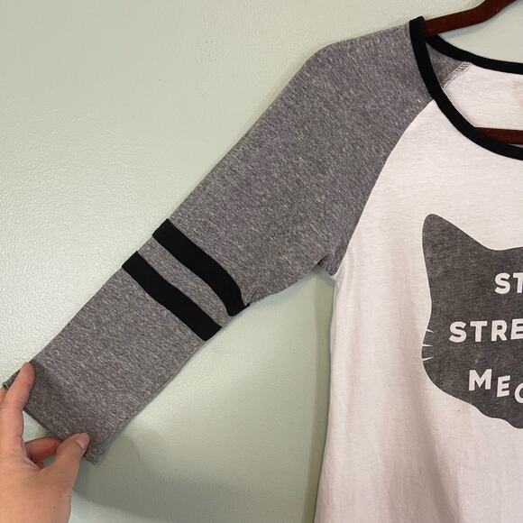 STOP STRESSIN' MEOWT Top Womens M Graphic Cat Lover Raglan Elbow Baseball White - Picture 6 of 9